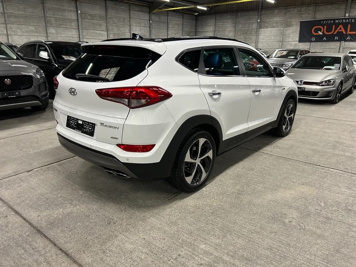 HYUNDAI Tucson