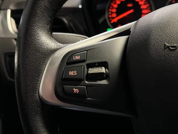 BMWX1